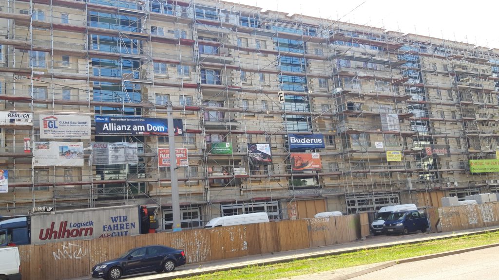 Neubau eines Wohn- und Geschäftshaus in Magdeburg mit über 70 Bäder.