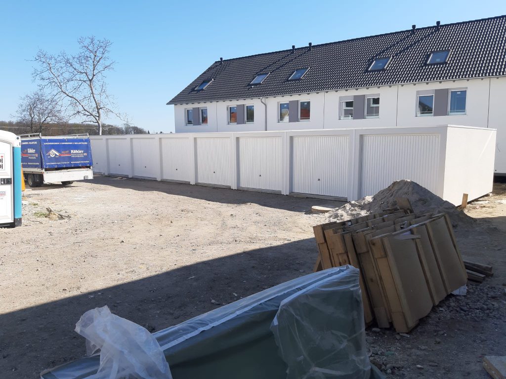 13 Reihenhäuser- Leipzig Lindenthal, Zum Wald